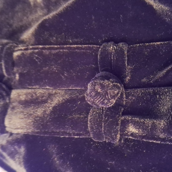 Vintage Francesca Rose Black Velvet Toggle Front Top Size Large - Picture 6 of 6